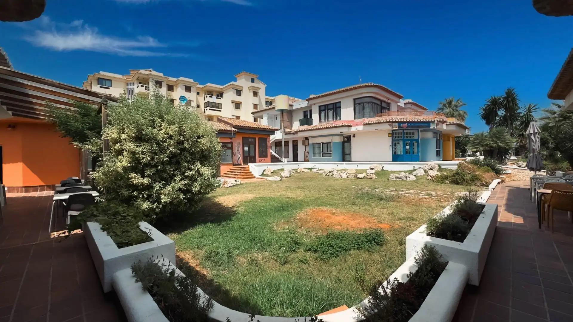 Vista exterior de Local en venda en Dénia