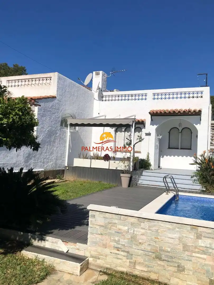 Vista exterior de Casa adosada en venta en Mont-roig del Camp con Aire acondicionado, Calefacción y Terraza