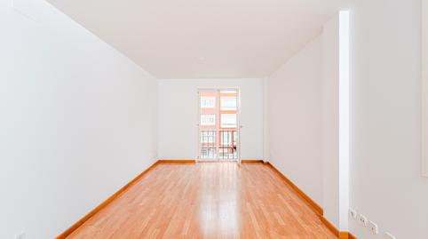 Foto 3 de Piso en venta en Herrador, 1, Monte Alto - Zalaeta - Atocha, A Coruña