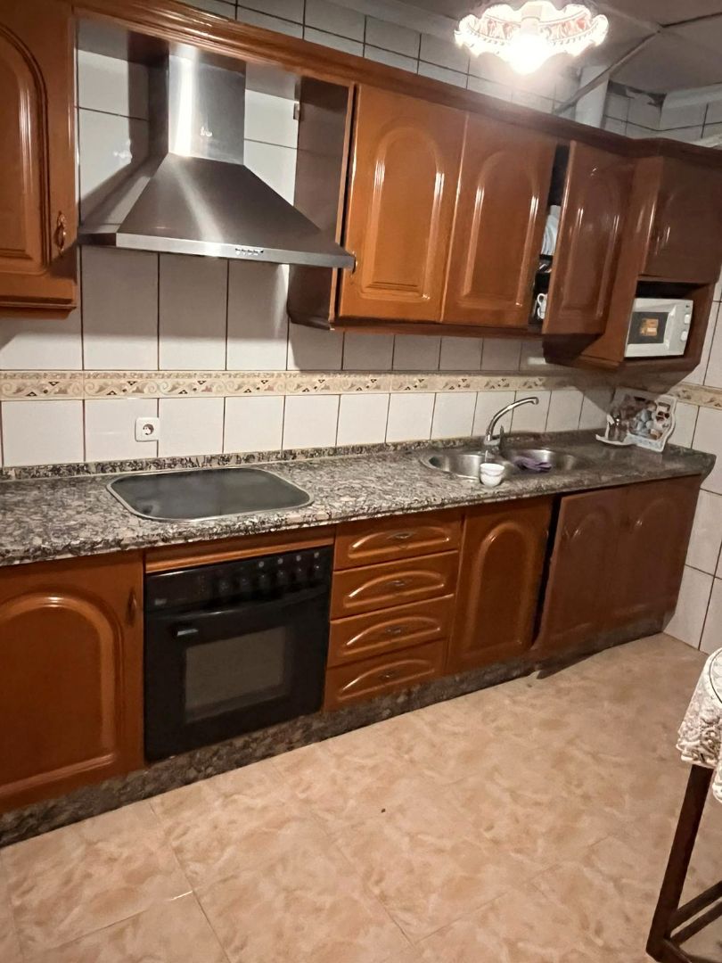 Cuina de Casa adosada en venda en Santaella amb Aire condicionat, Calefacció i Terrassa