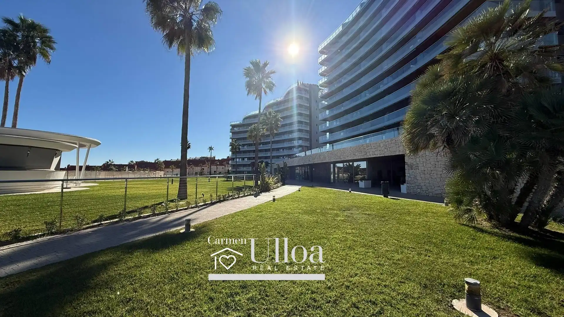 Vista exterior de Planta baixa en venda en Alicante / Alacant amb Aire condicionat, Jardí privat i Terrassa