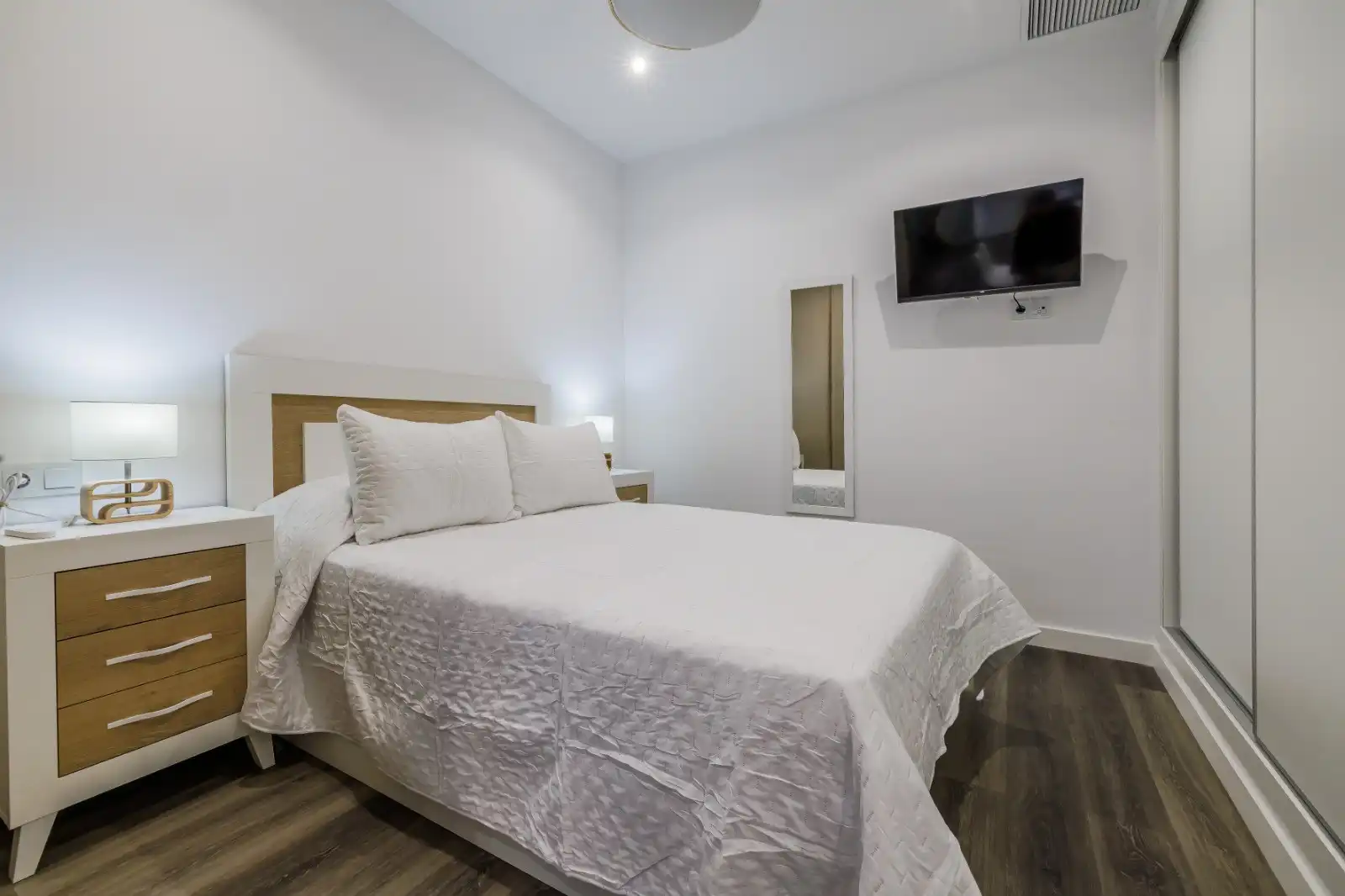 Bedroom of Ground floor for rent in Poniente-Sur