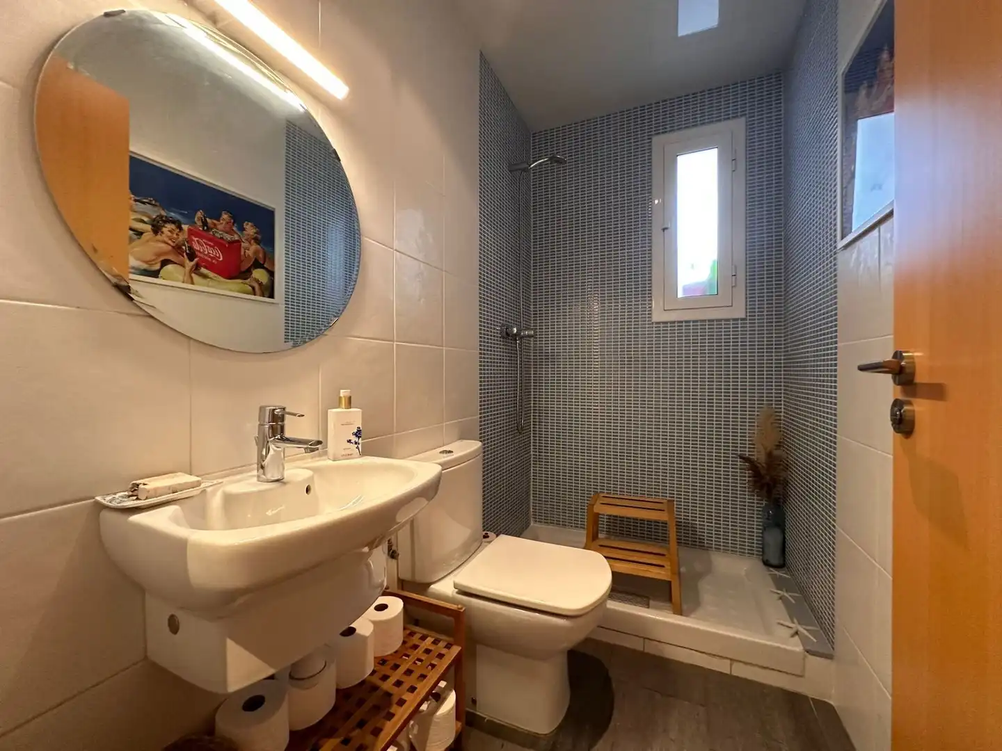 Baño de Piso de alquiler en Badalona con Calefacción, Terraza y Amueblado