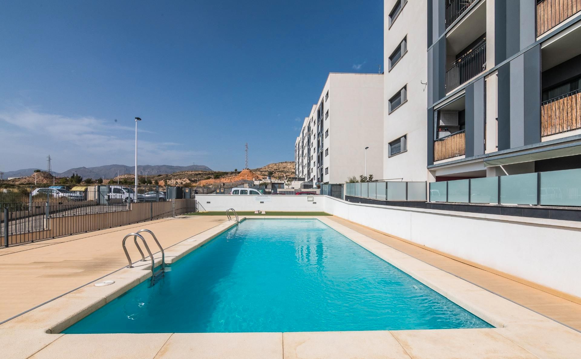 Flat to rent in Calle Alemania