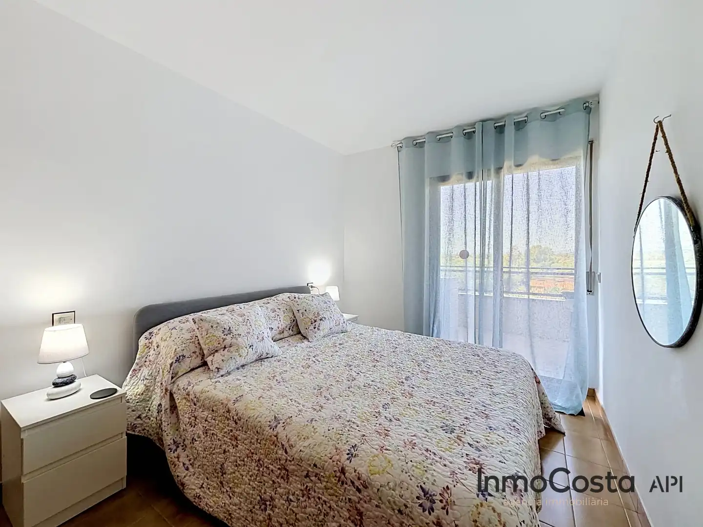 Schlafzimmer von Wohnungen zum Verkauf in L'Estartit mit Terrasse, Möbliert und Waschmaschine