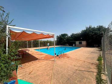 Casa rústica amb balcó en venda a Zona de la Vega