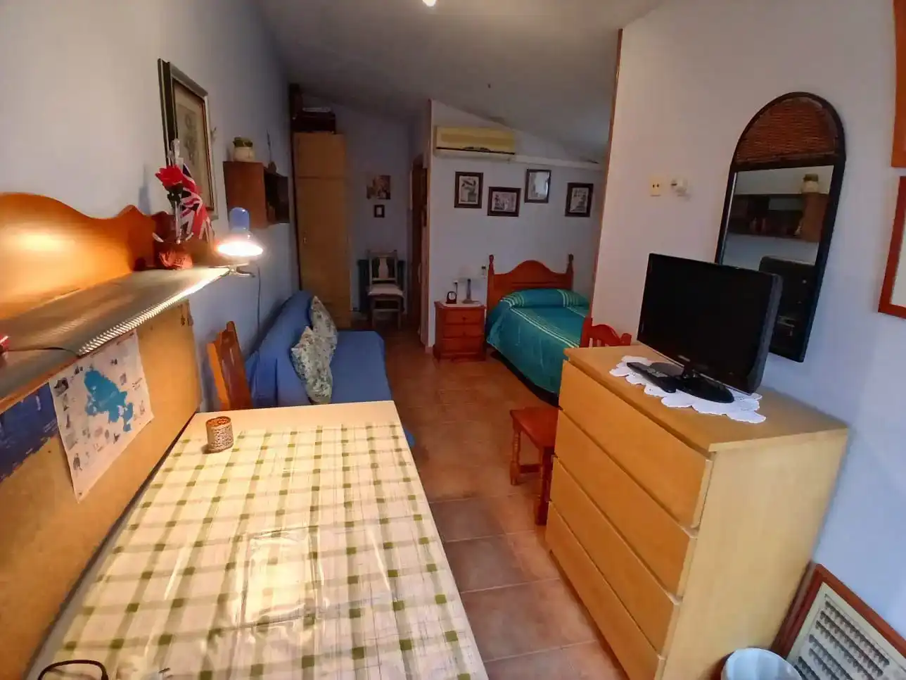 Dormitori de Loft de lloguer en Lleida amb Aire condicionat, Piscina i Moblat