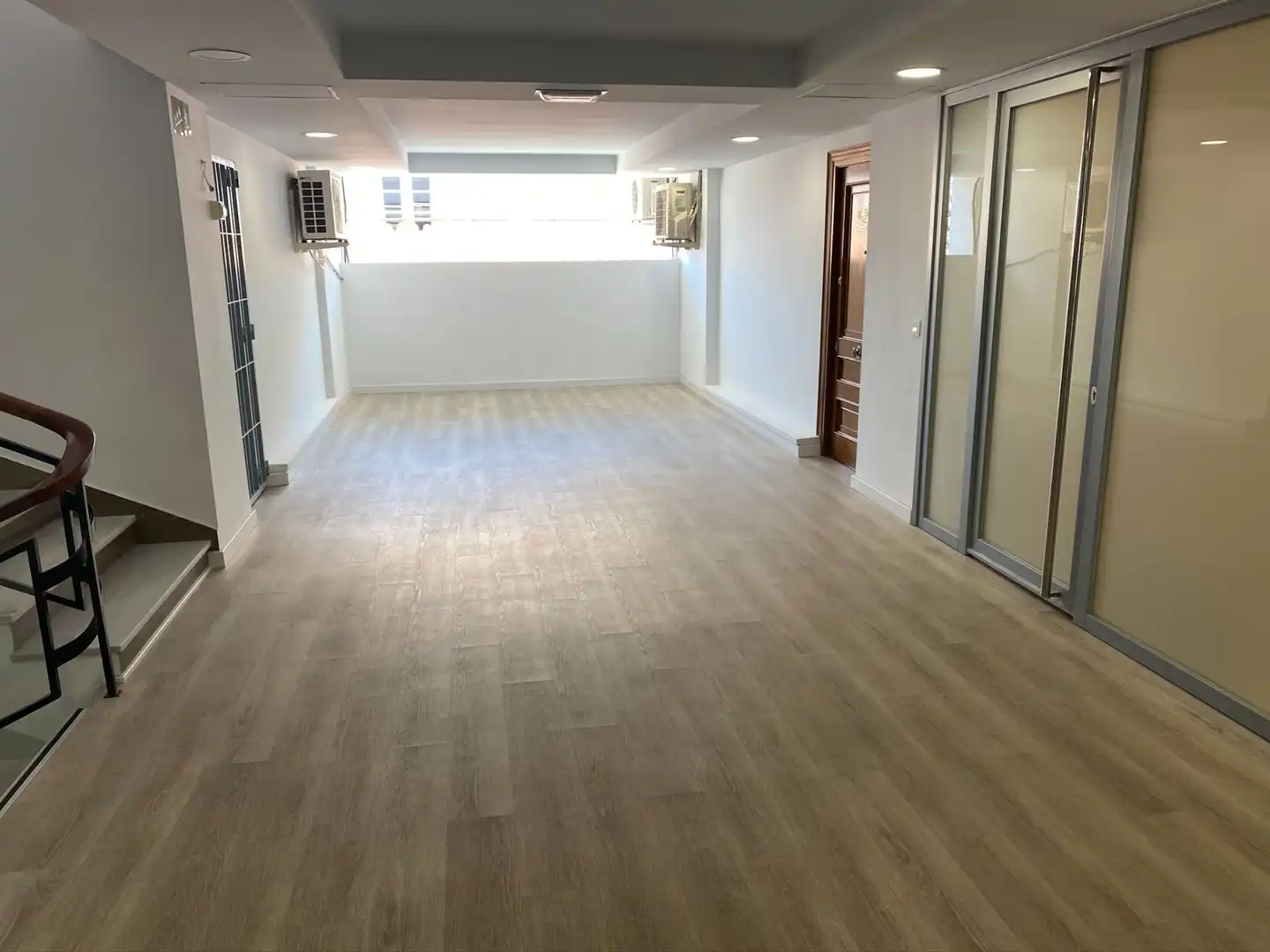 Bureau avec ascenseur à vendre à trinidad grund, imagen 37
