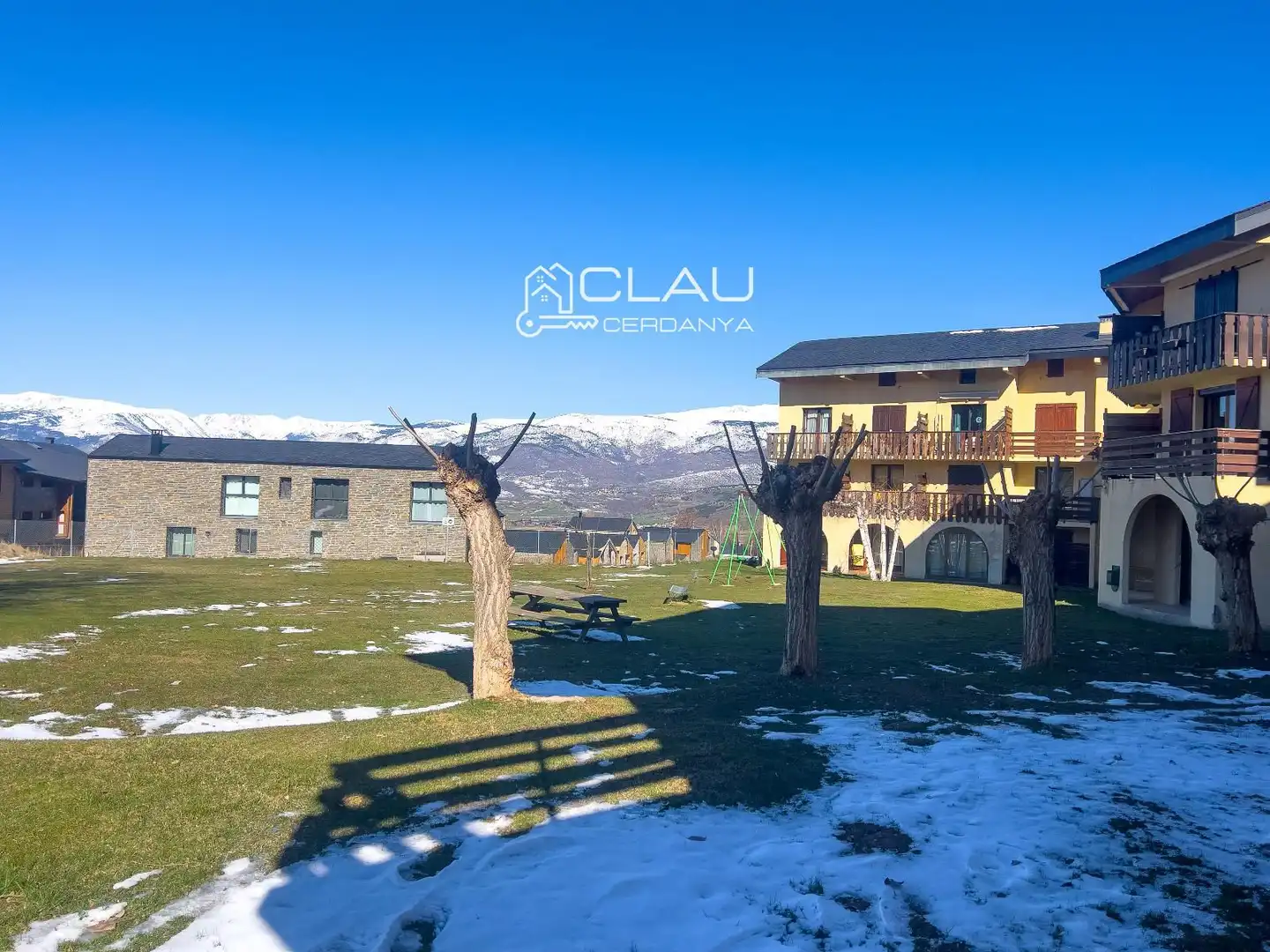 Vista exterior de Piso en venta en Sainte - Léocadie con Calefacción, Parquet y Terraza