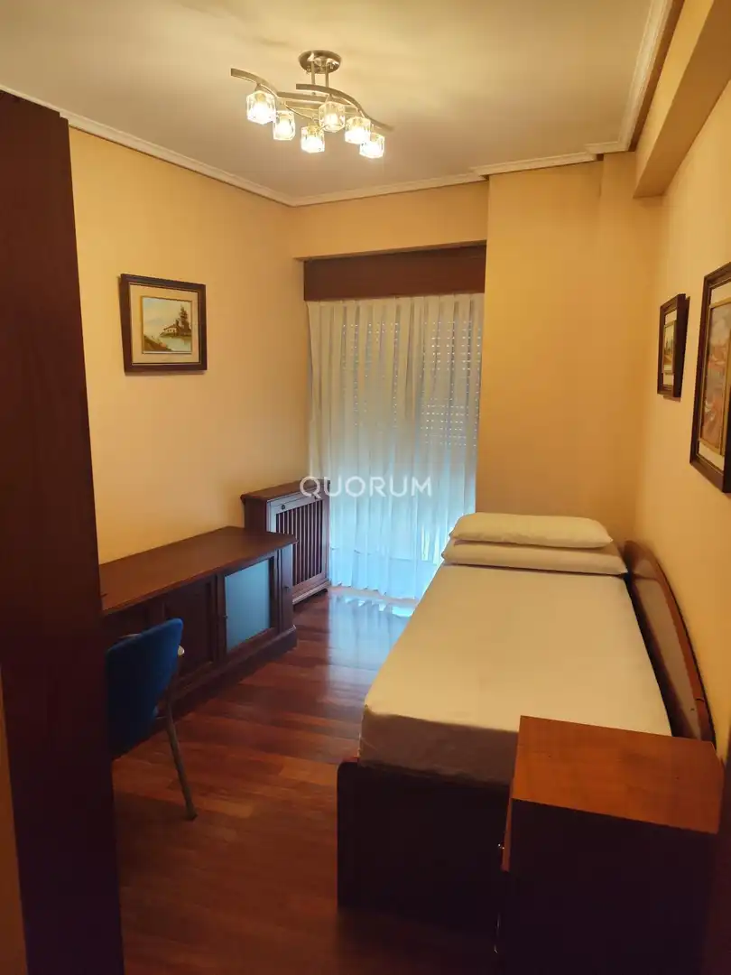 Habitación de Piso de alquiler en Bilbao  con Calefacción y Amueblado