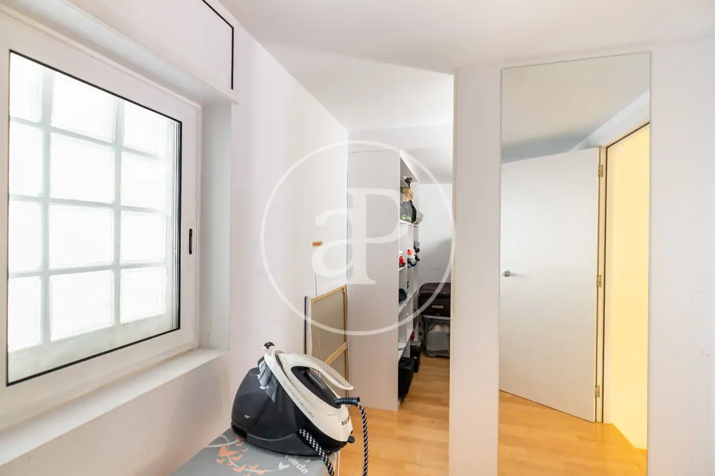 Maisonette zum Verkauf in Barcelona mit Klimaanlage, Heizung und Terrasse