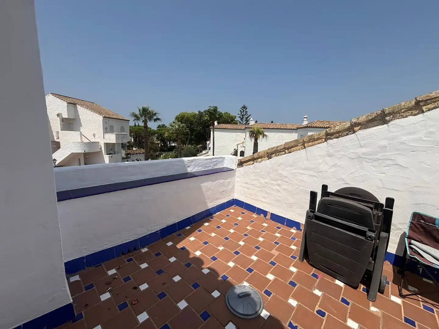 Terrassa de Casa adosada en venda en Chiclana de la Frontera amb Jardí privat i Piscina comunitària