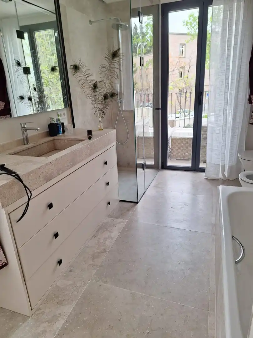 Badezimmer von Haus oder Chalet zur Miete in Madrid mit Klimaanlage, Heizung und Privatgarten