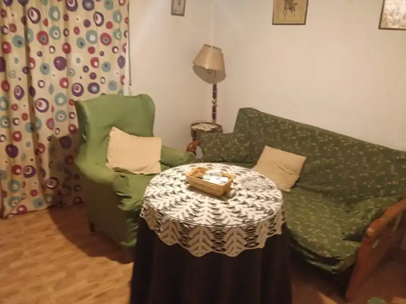 Sala d'estar de Casa o xalet en venda en Puebla de Obando amb Terrassa, Traster i Moblat