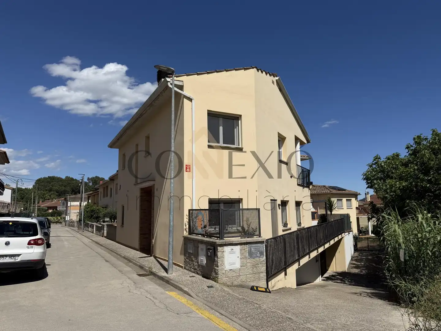 Vista exterior de Casa o xalet en venda en Sant Julià de Ramis amb Aire condicionat, Calefacció i Jardí privat