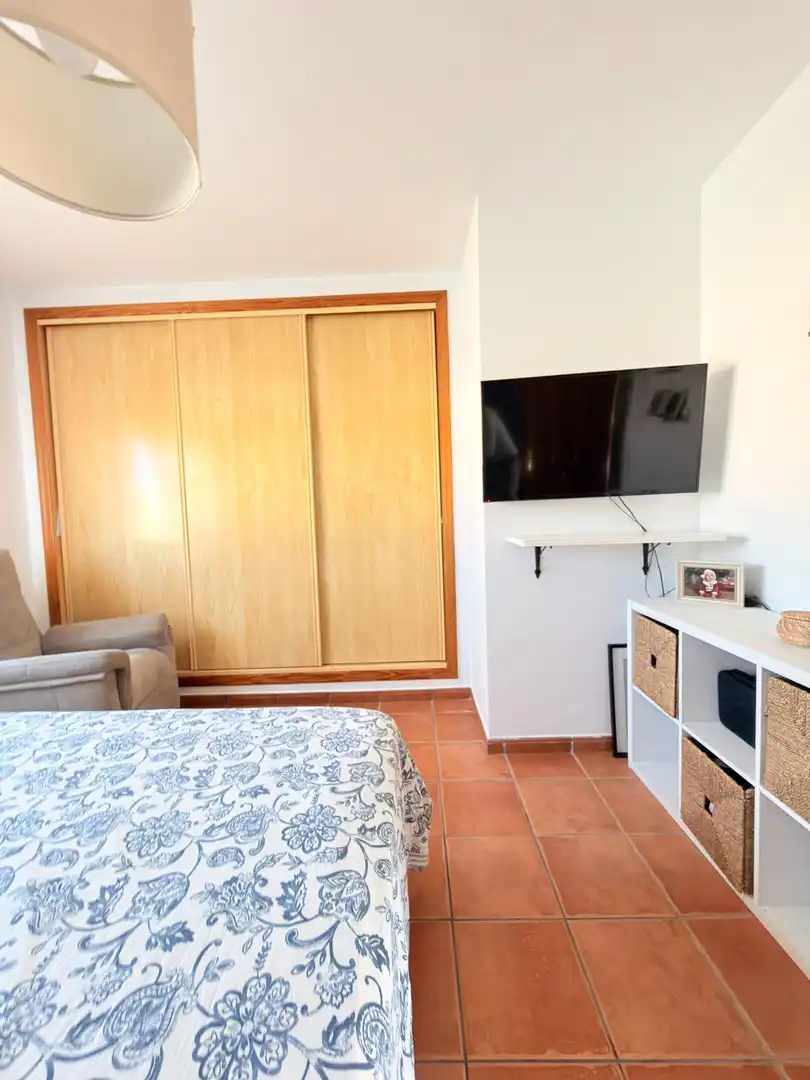 Schlafzimmer von Einfamilien-Reihenhaus zum Verkauf in Mutxamel mit Klimaanlage, Heizung und Terrasse