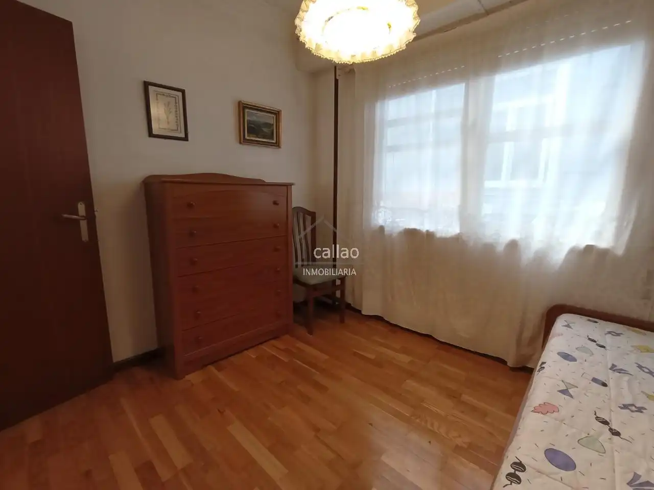 Habitación de Piso de alquiler en Ferrol con Calefacción y Amueblado