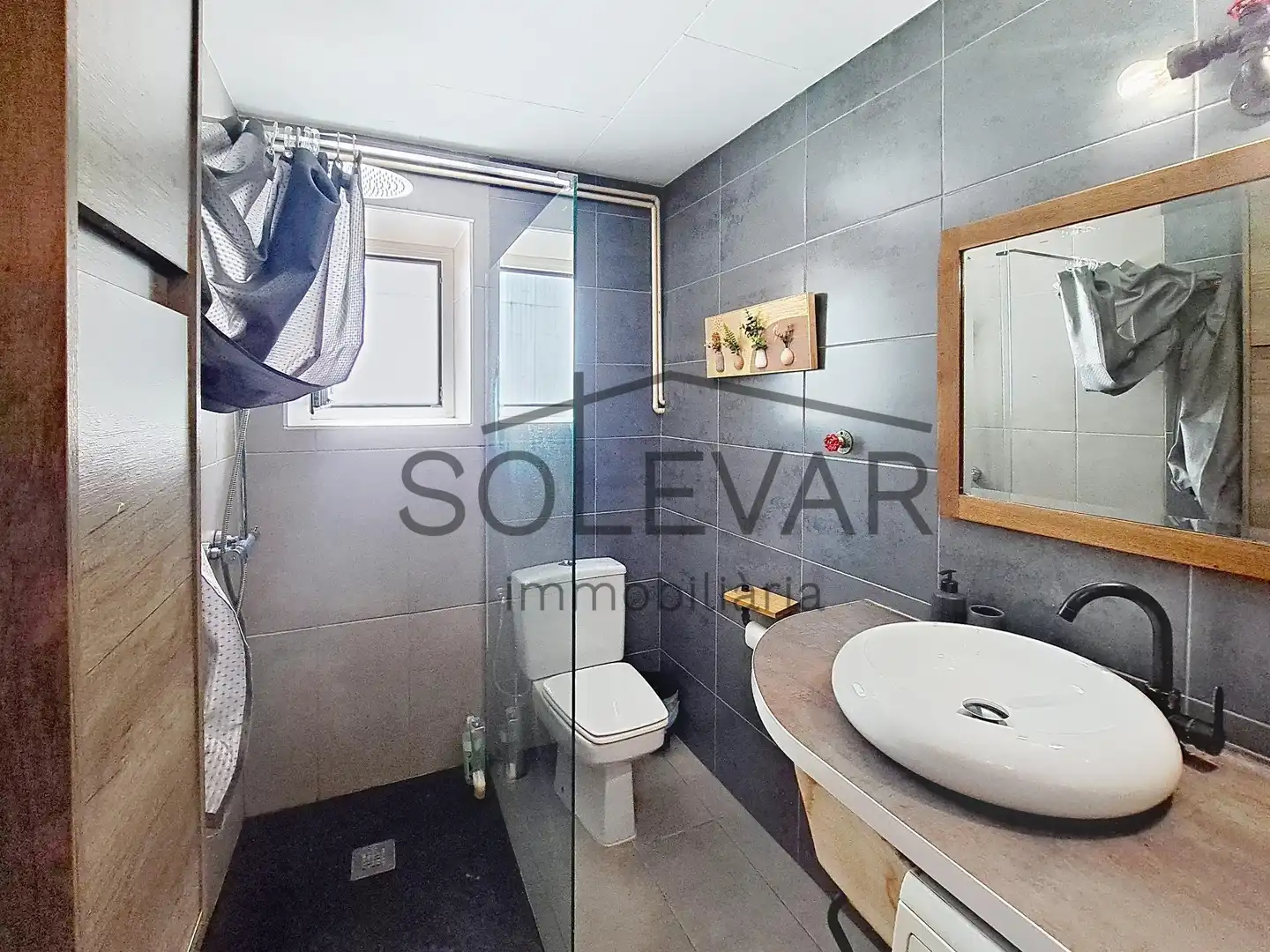 Baño de Piso en venta en Tremp con Aire acondicionado y Amueblado