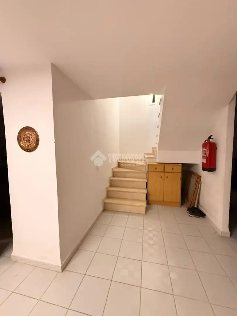 Einfamilien-Reihenhaus zum Verkauf in Alcalá de Guadaira mit Klimaanlage und Terrasse