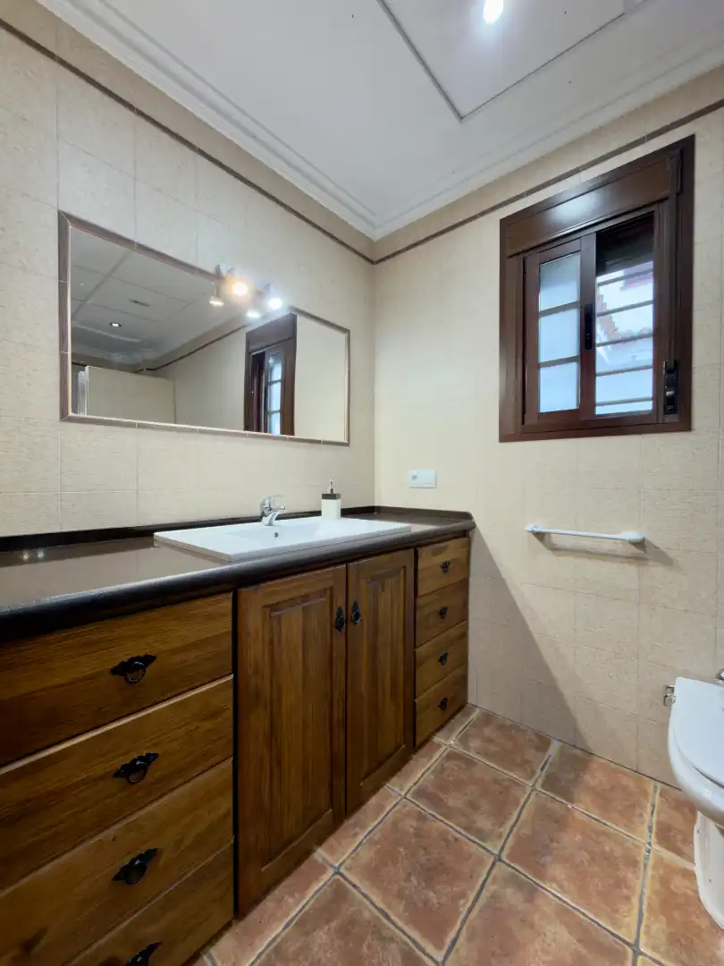 Baño de Finca rústica en venta en Arcos de la Frontera con Aire acondicionado, Calefacción y Jardín privado