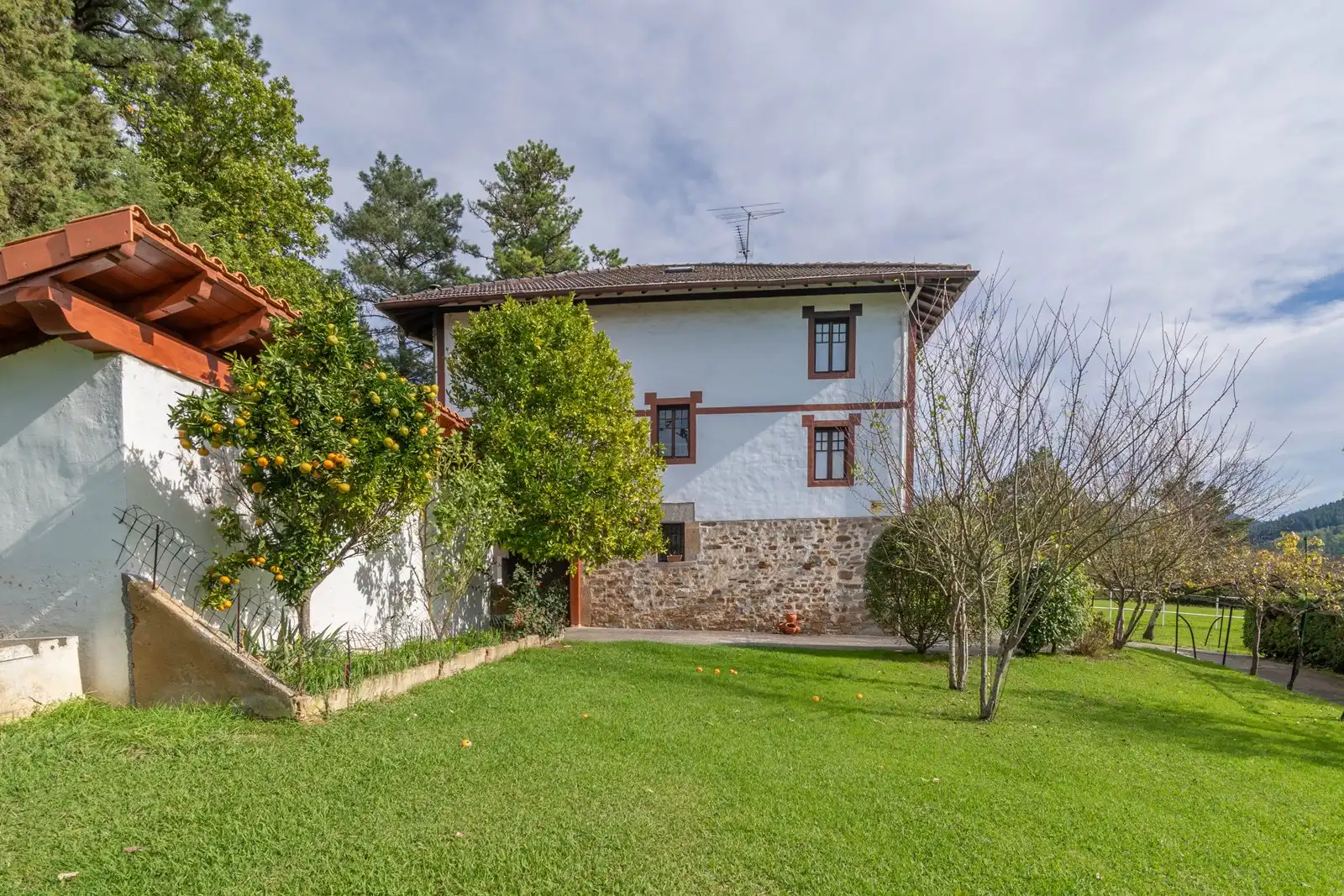 Vista exterior de Finca rústica en venta en Gordexola con Calefacción, Jardín privado y Terraza