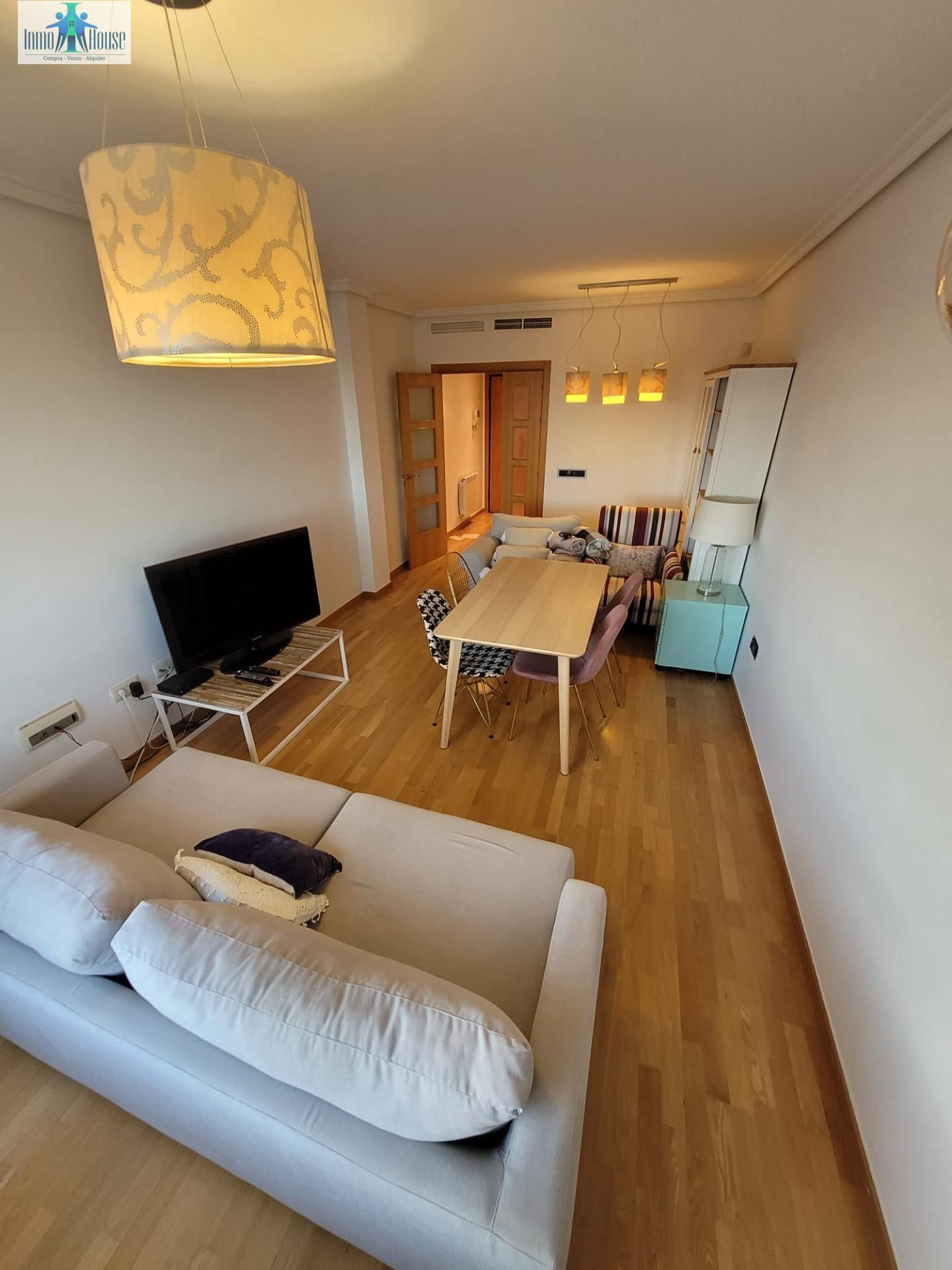 Sala d'estar de Apartament en venda en  Albacete Capital amb Aire condicionat, Calefacció i Jardí privat