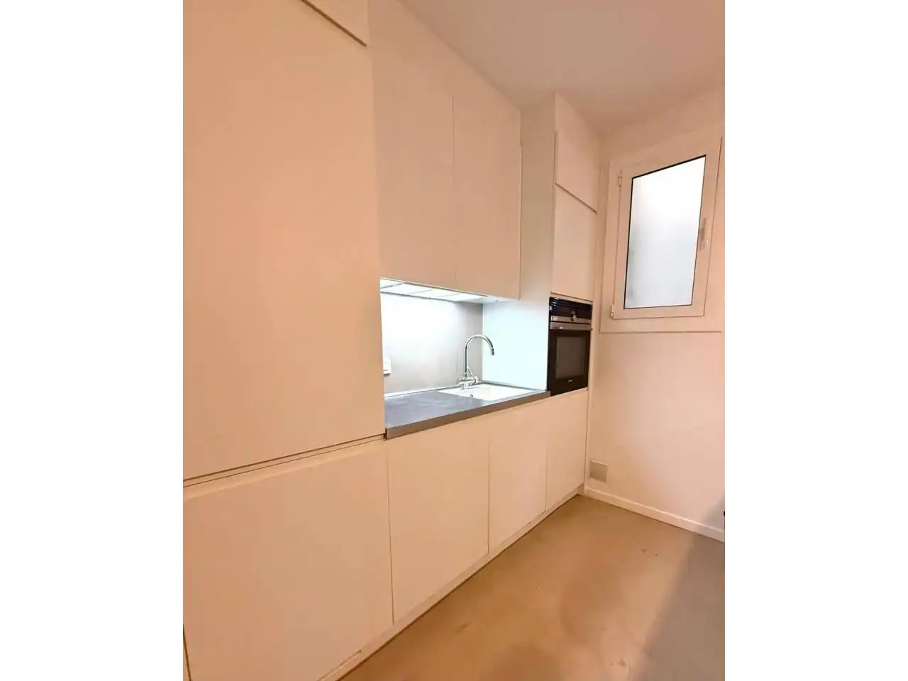 Cocina de Piso de alquiler en Barcelona con Aire acondicionado, Amueblado y Balcón