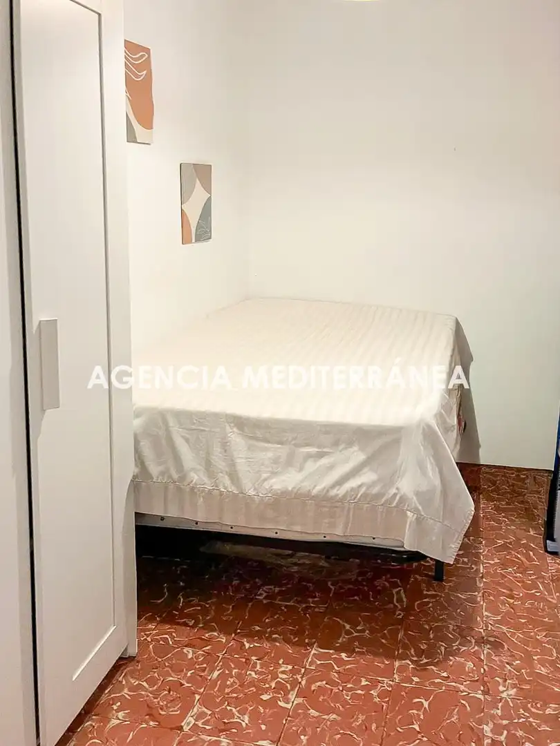Habitación de Piso de alquiler en Valencia con Aire acondicionado, Calefacción y Amueblado