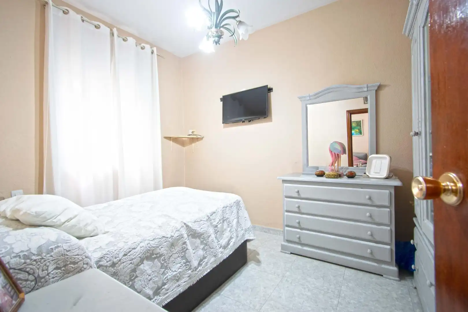 Bedroom of Houses for sale in Sevilla  with Air Conditioner, Terrace and Storage room