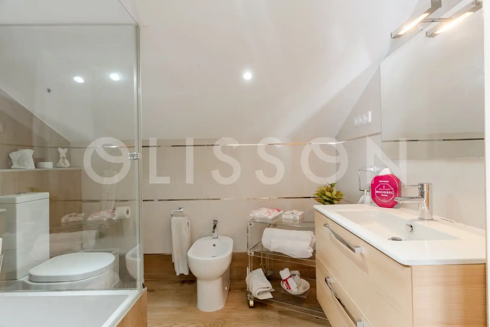 Bathroom of Detached homes for sale in Madrid  with Air Conditioner, Heating and Private garden