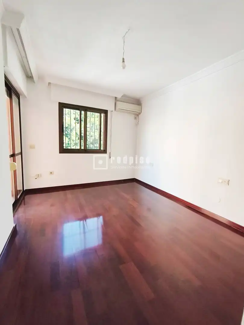 Schlafzimmer von Wohnung zur Miete in Málaga mit Terrasse und Abstellraum