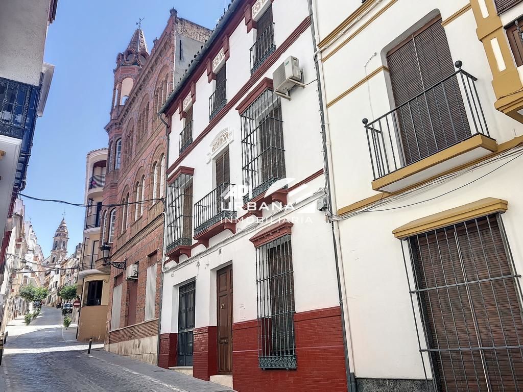 Exterior view of House or chalet for sale in Puente Genil  with Terrace and Balcony