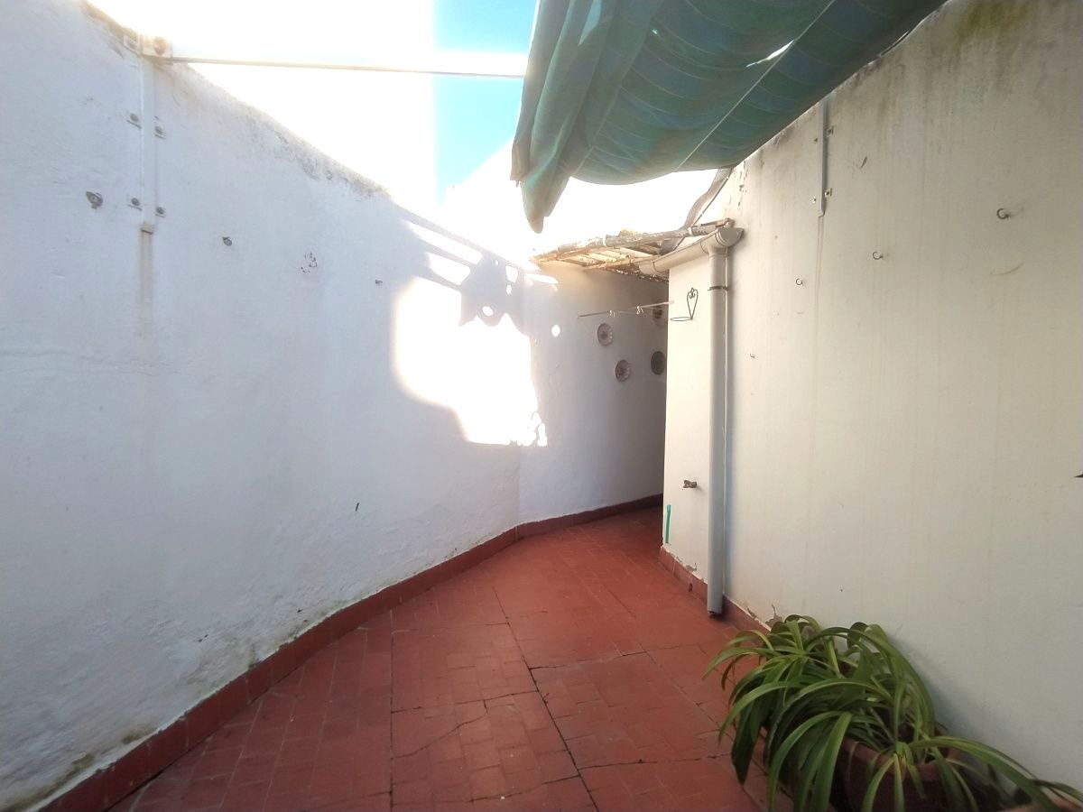 Vista exterior de Casa o xalet en venda en Mérida amb Aire condicionat, Terrassa i Balcó