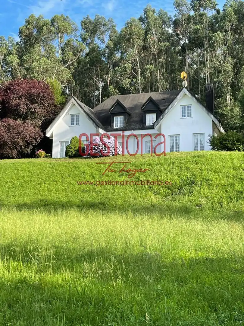 Vista exterior de Casa o chalet en venta en Solórzano con Jardín privado, Amueblado y Alarma