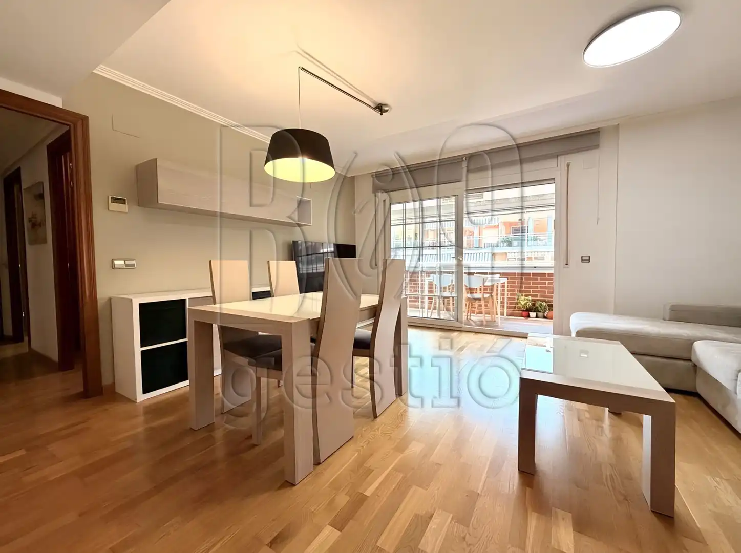 Außenansicht von Wohnung zum Verkauf in Tarragona mit Klimaanlage, Heizung und Terrasse