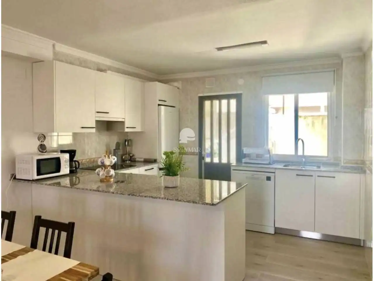 Küche von Dachboden zur Miete in Vélez-Málaga mit Klimaanlage, Terrasse und Möbliert