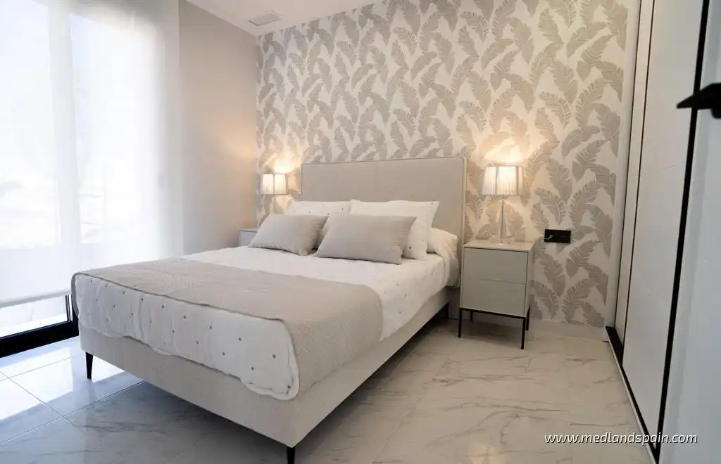 Habitación de Apartamento en venta en Pilar de la Horadada con Aire acondicionado, Calefacción y Jardín privado