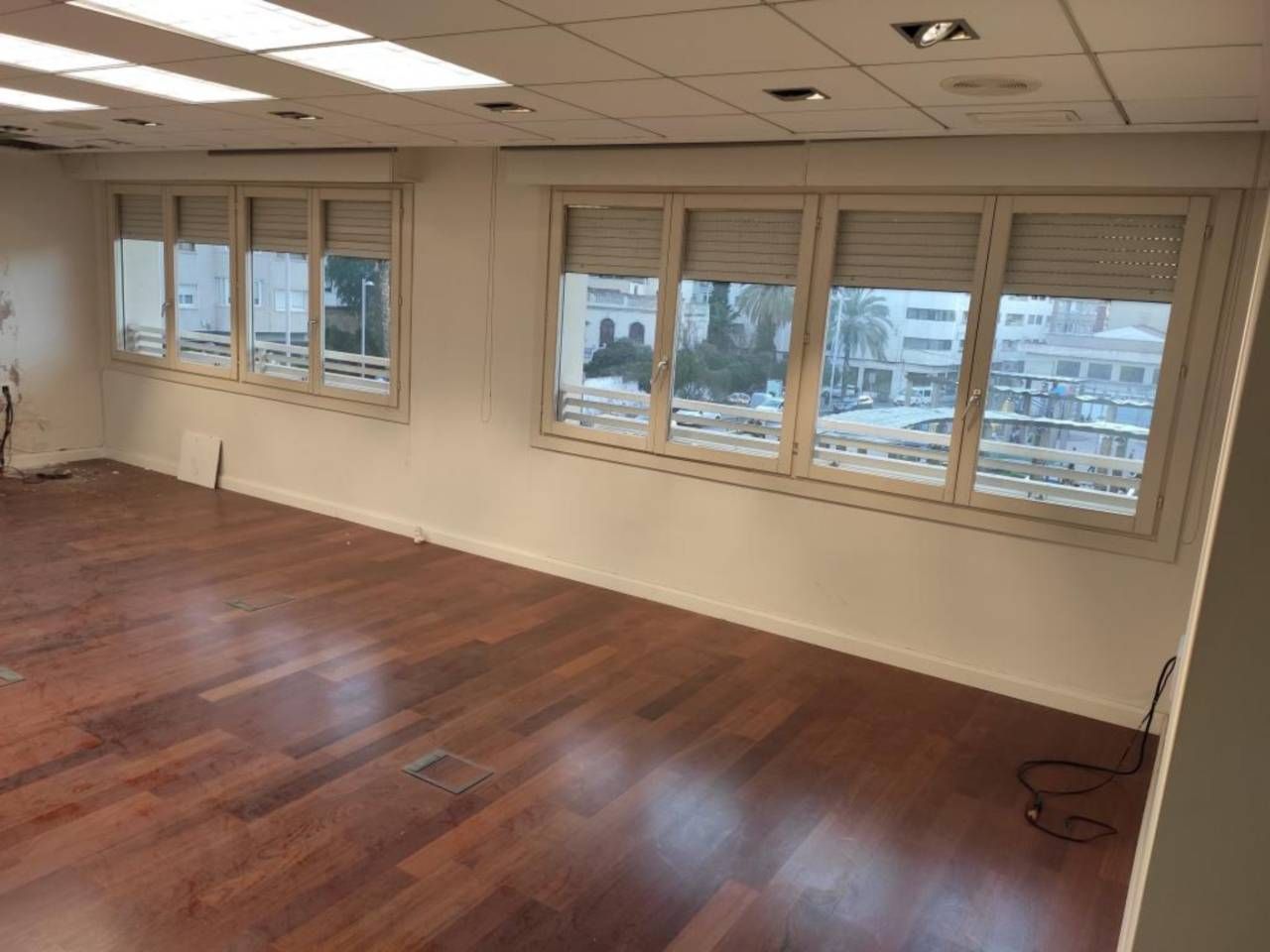 Oficina de lloguer a Plaza de Toros - Avenida Chapí - Trinquete