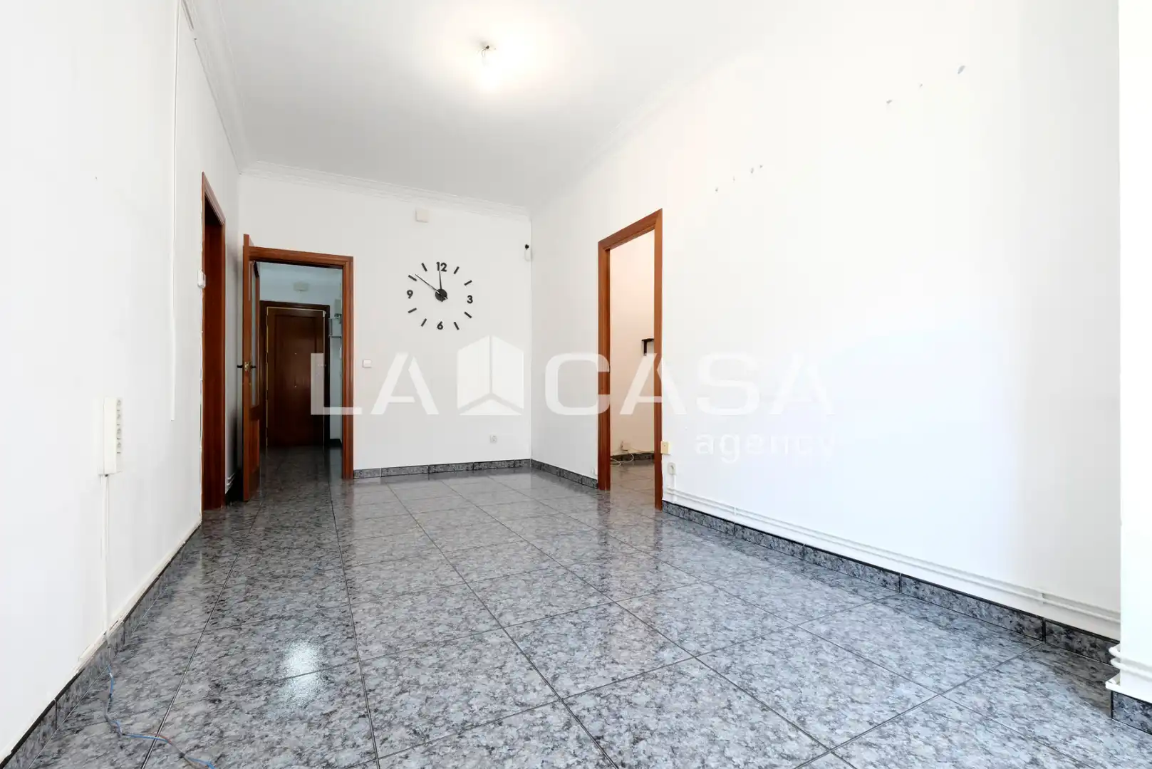 Flat for sale in Barcelona  with Air Conditioner, Heating and Terrace