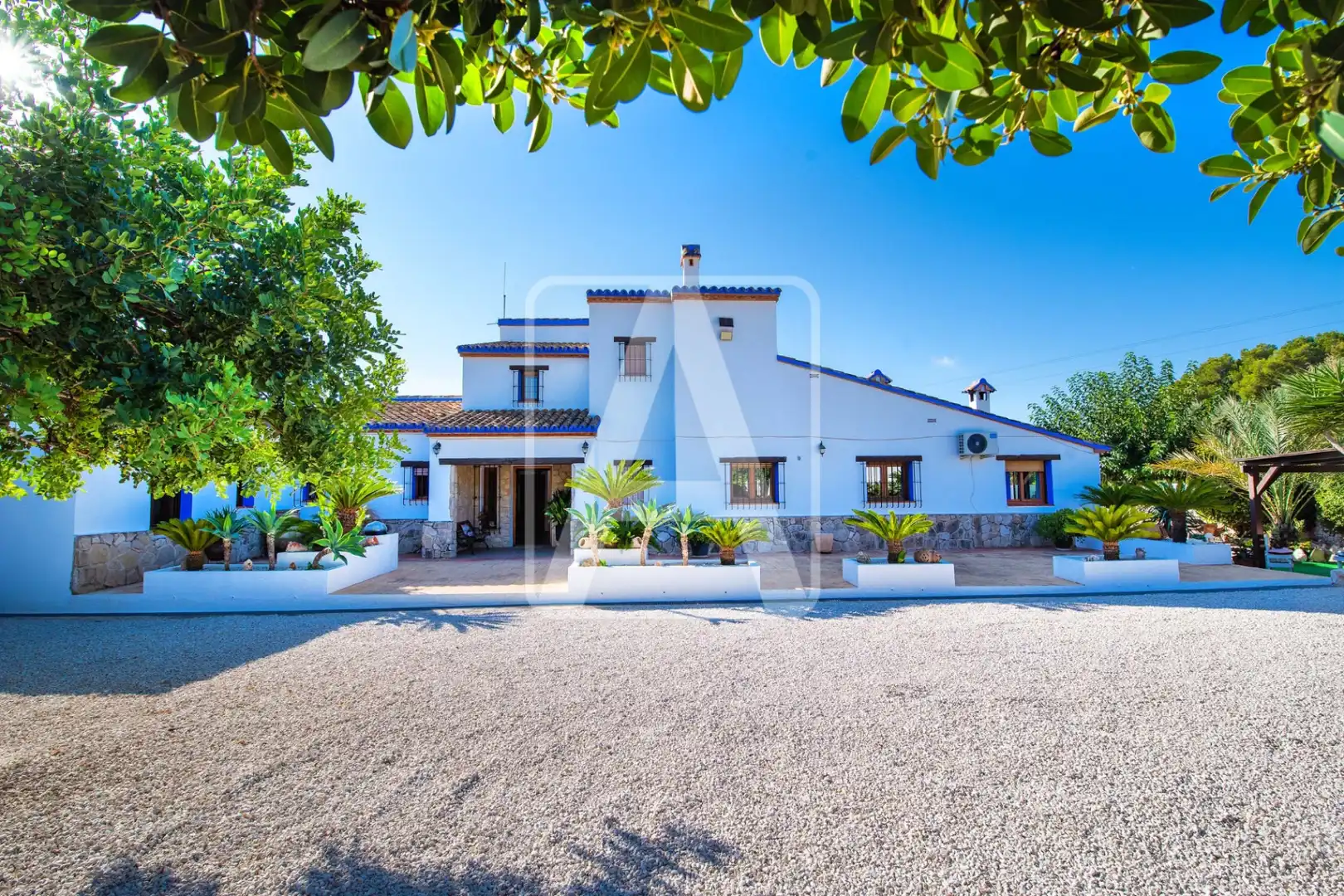 Vista exterior de Finca rústica en venda en Teulada amb Aire condicionat, Calefacció i Jardí privat