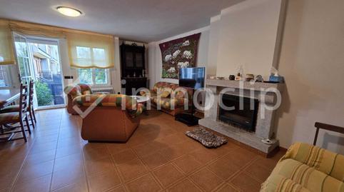 Photo 4 of Single-family semi-detached for sale in Calle Los Nardos, Terradillos, Salamanca