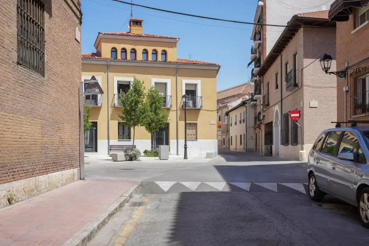 Vista exterior de Planta baja en venta en Alcalá de Henares con Aire acondicionado, Calefacción y Terraza