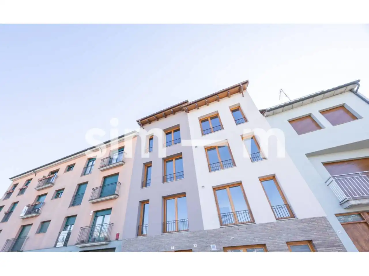 Vista exterior de Pis en venda en Vic amb Aire condicionat, Calefacció i Balcó