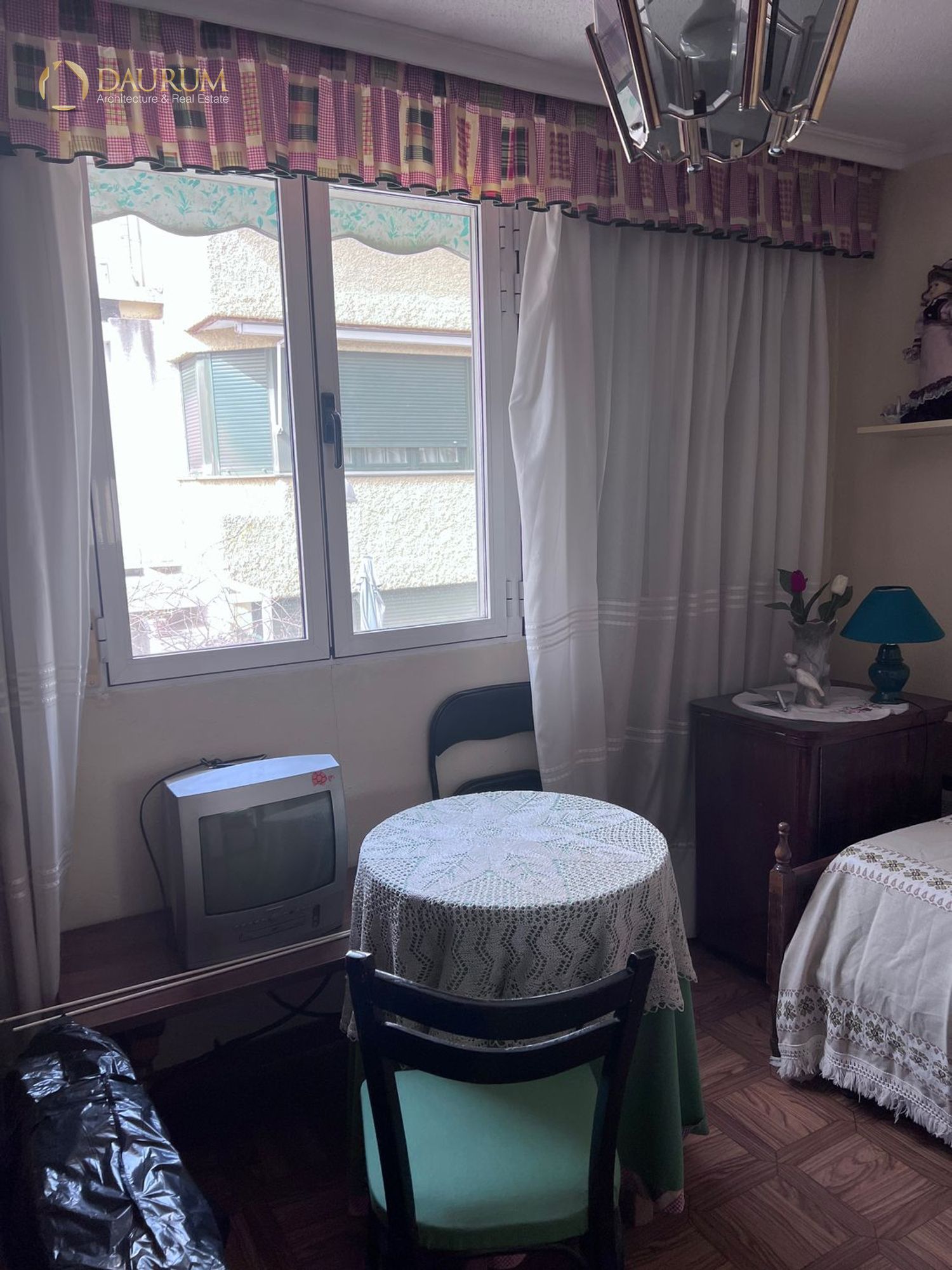 Habitación de Casa adosada en venta en  Madrid Capital con Calefacción, Terraza y Amueblado