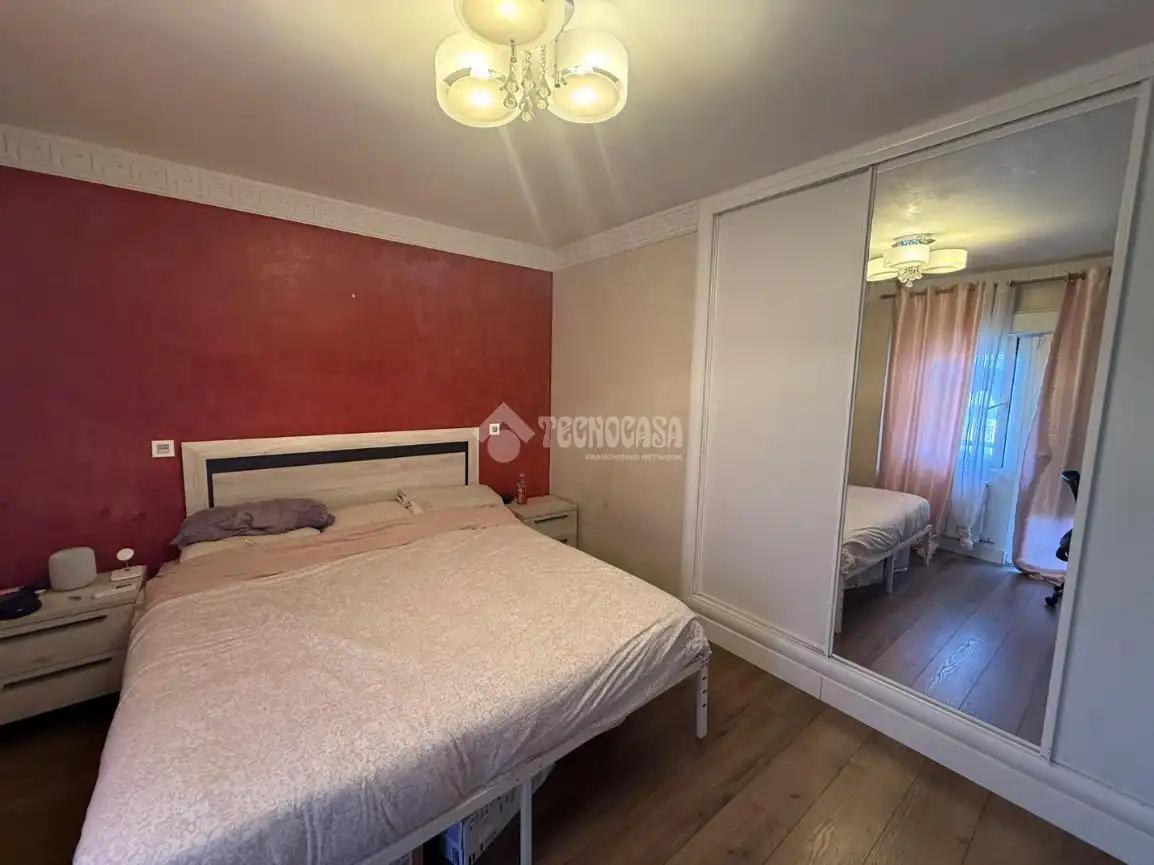 Bedroom of Flat for sale in Pintores - Ferial