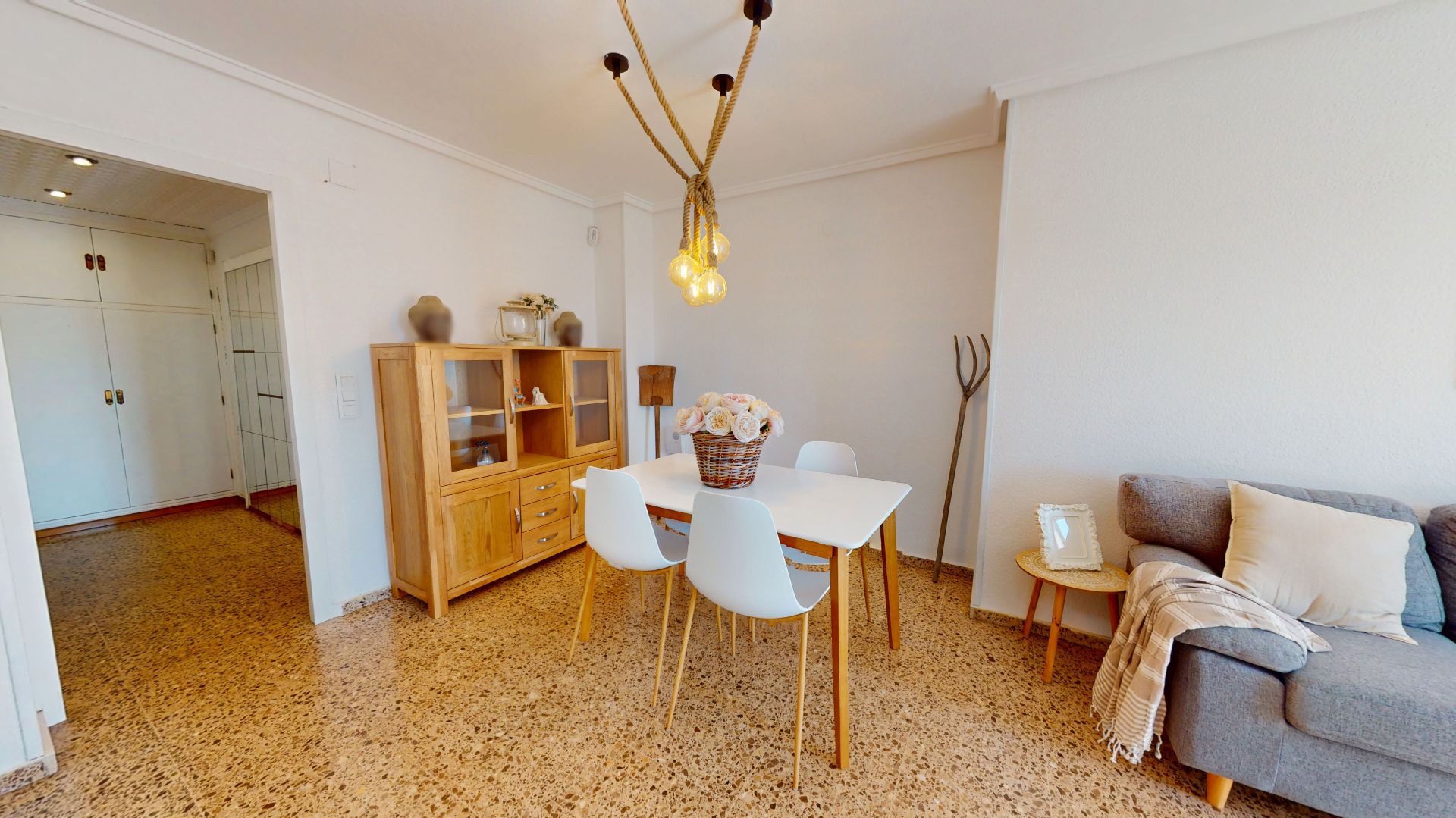 Menjador de Pis en venda en Sax amb Aire condicionat, Moblat i Balcó