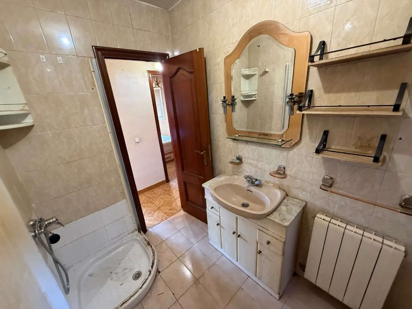 Bathroom of Flat for sale in  Madrid Capital  with Air Conditioner and Terrace