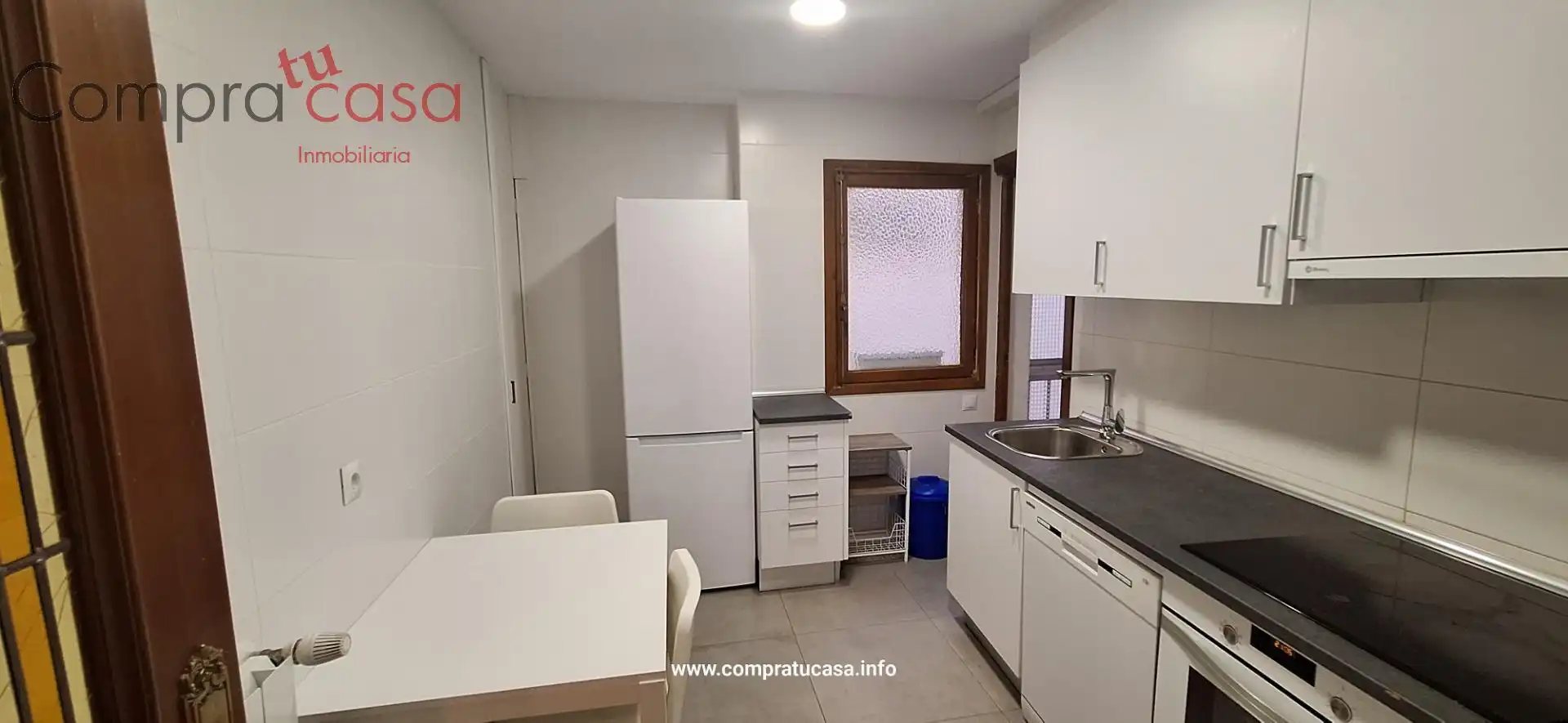 Cuina de Pis de lloguer en Segovia amb Calefacció, Terrassa i Moblat
