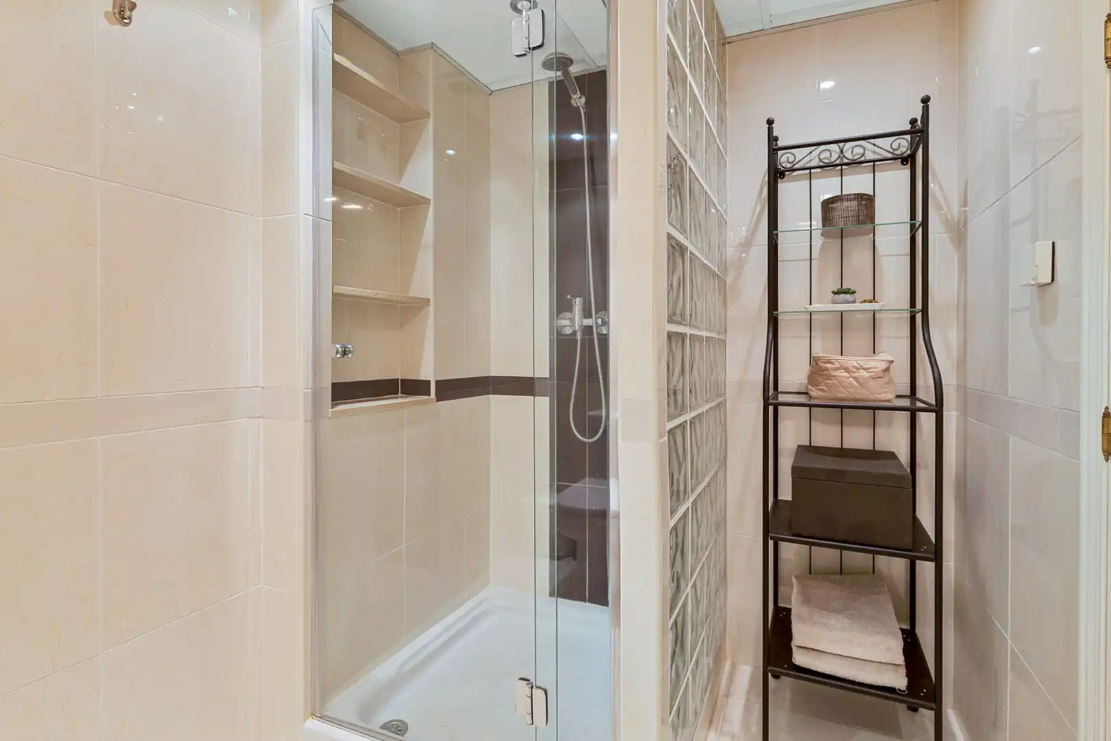 Bathroom of Apartments for sale in Fuengirola  with Terrace, Furnished and Internet