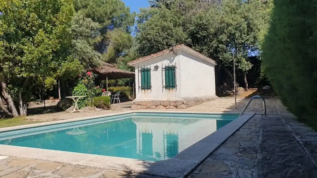Piscina de Casa o xalet en venda en Valdemorillo amb Calefacció, Jardí privat i Terrassa